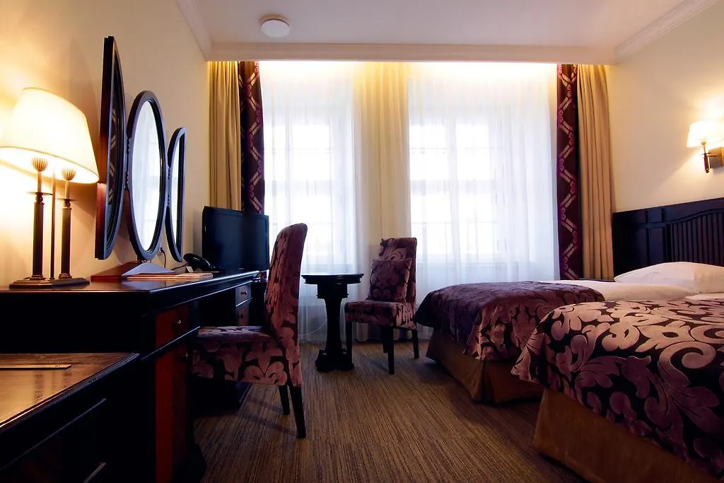 Brovaria Hotel Stary Rynek - Old Town Square بوزنان 3*,  بولندا