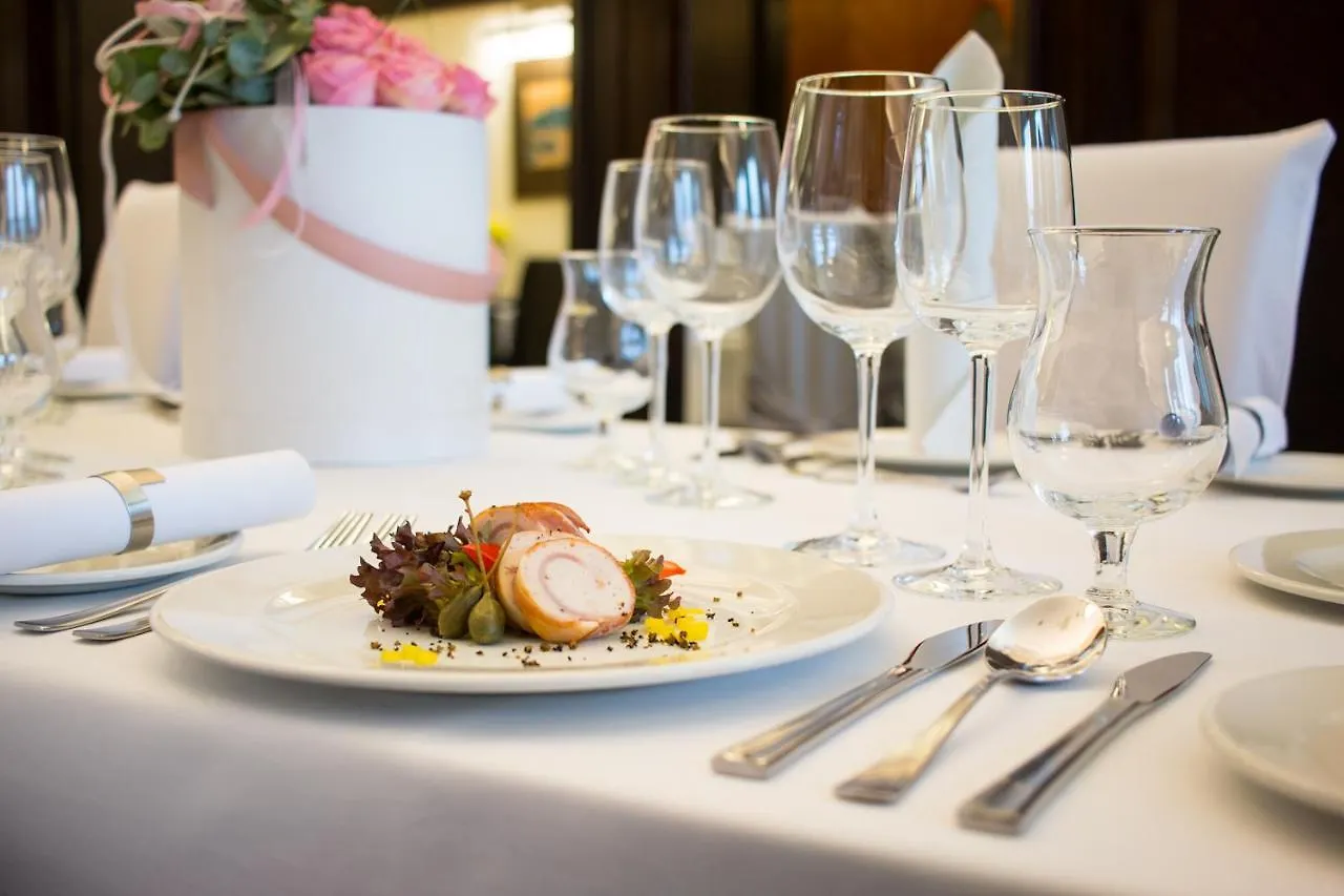 Brovaria Hotel Stary Rynek - Old Town Square بوزنان 3*,  بولندا
